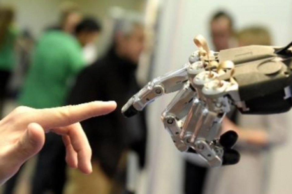 Robôs e humanos ficam frente a frente em congresso na Espanha