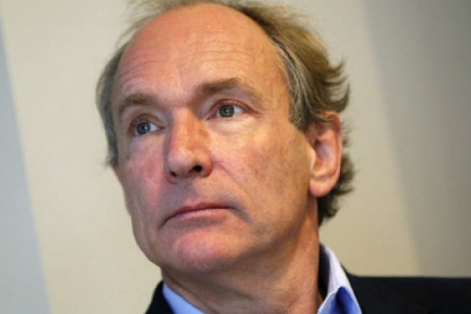 Criador da web diz que internet deveria ser 'direito humano'