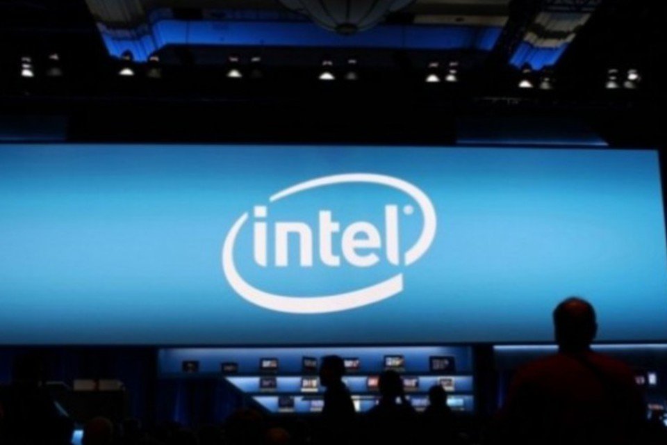Intel aumenta foco em chips Atom para aparelhos móveis