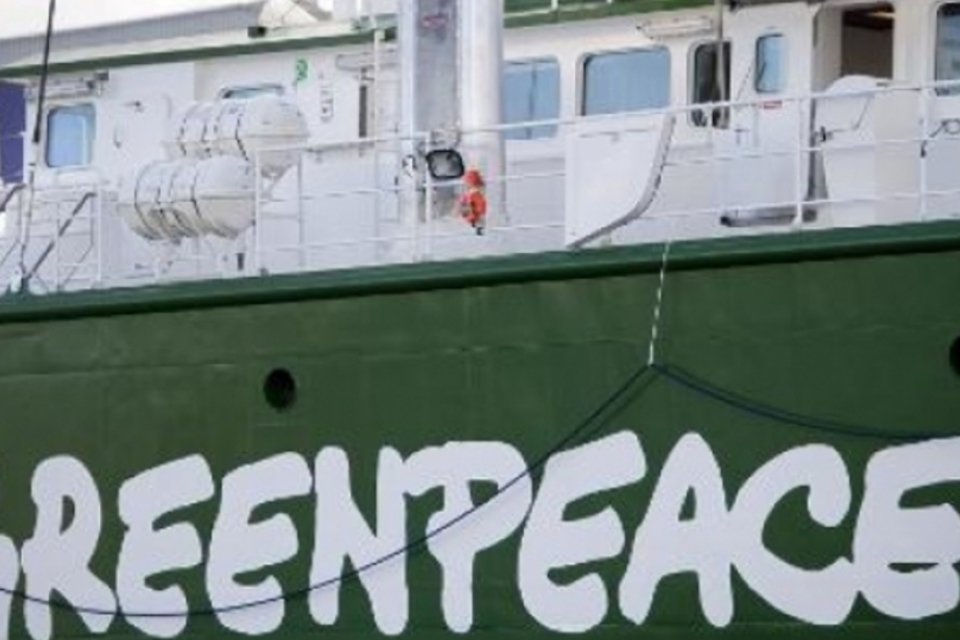 Greenpeace vai à Justiça contra prisões na Rússia