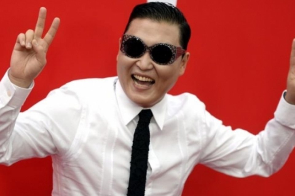 Psy lança nova canção em parceria com Snoop Dogg