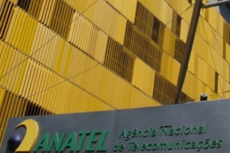 Anatel barateia outorga de pacotes com internet