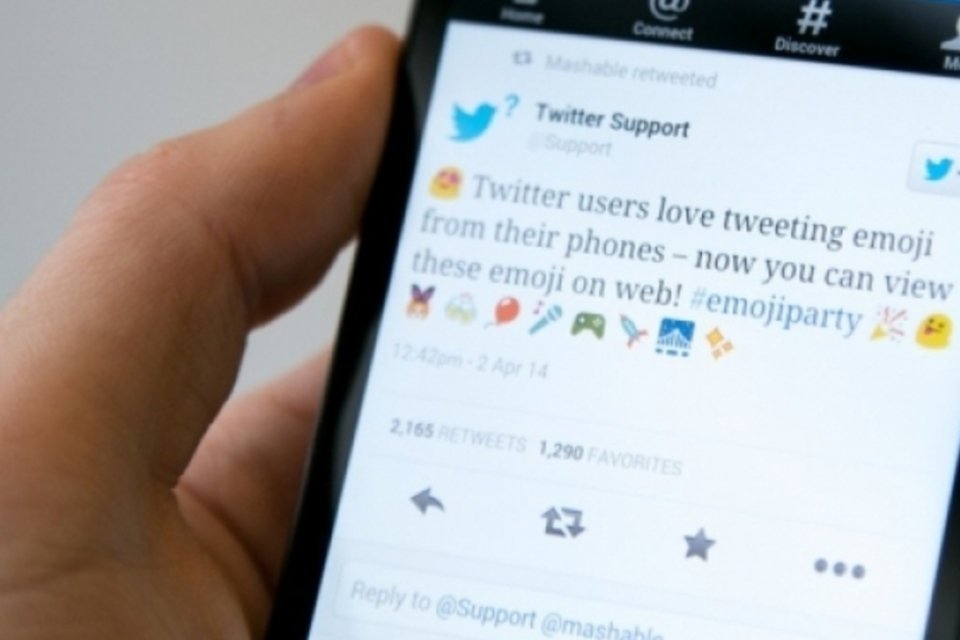 Twitter agora permite usar emojis na versão web