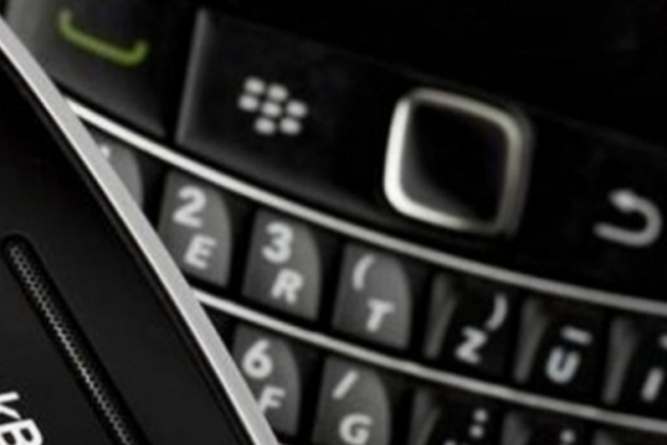 Facebook tem interesse em comprar a BlackBerry, diz jornal