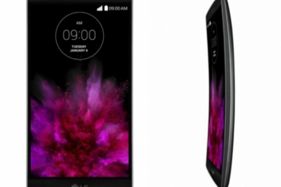 LG apresenta smartphone G Flex 2 com tela curva e chip mais poderoso da Qualcomm