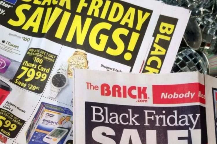 Black Friday (Flickr.com/blazinred)