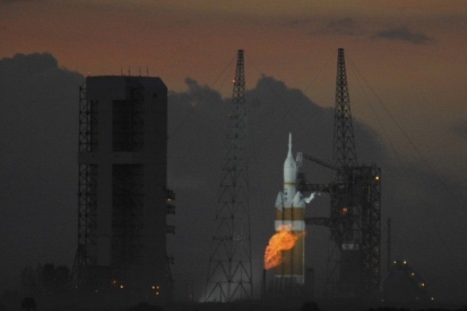 Lançamento da cápsula Orion é adiado por problema em válvula do foguete