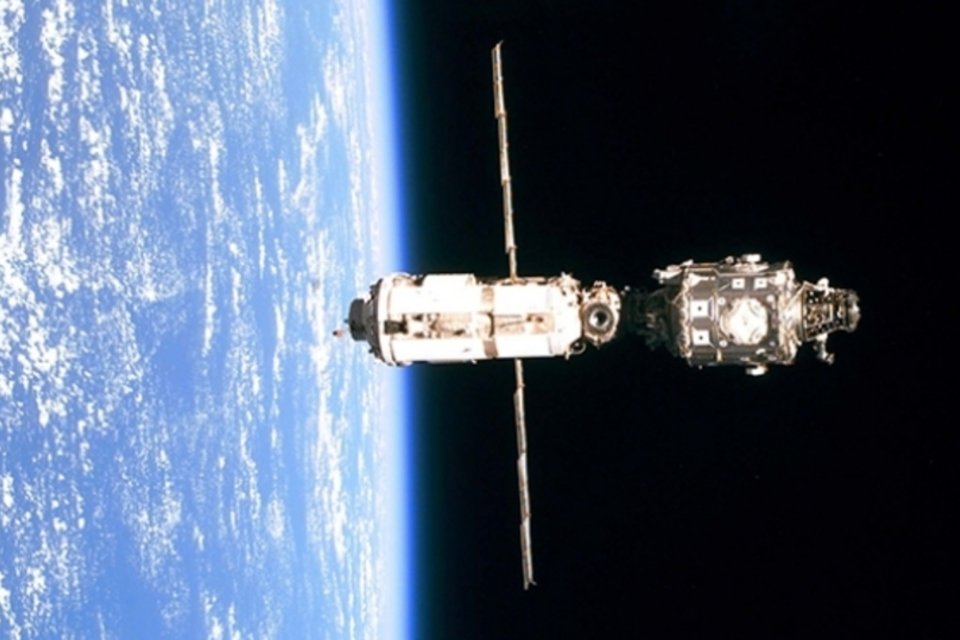 Cosmonauta russo e astronauta americano vão passar um ano na ISS