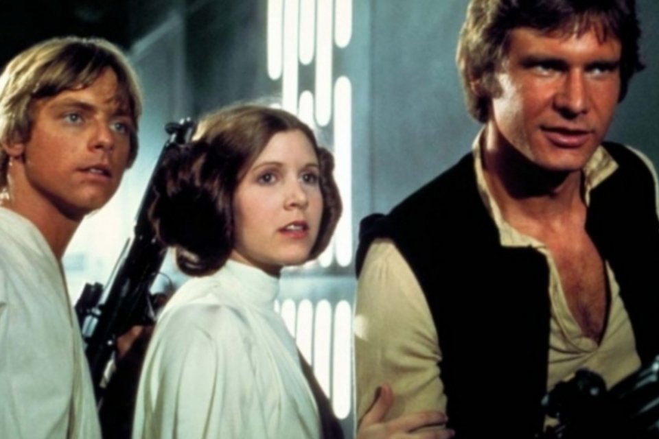 Carrie Fisher, a Princesa Leia, confirma participação em novo Star Wars