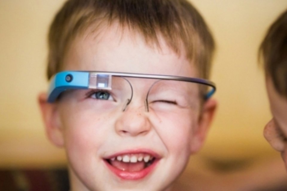 Google Glass ganha recursos para fotografia e melhoria de desempenho