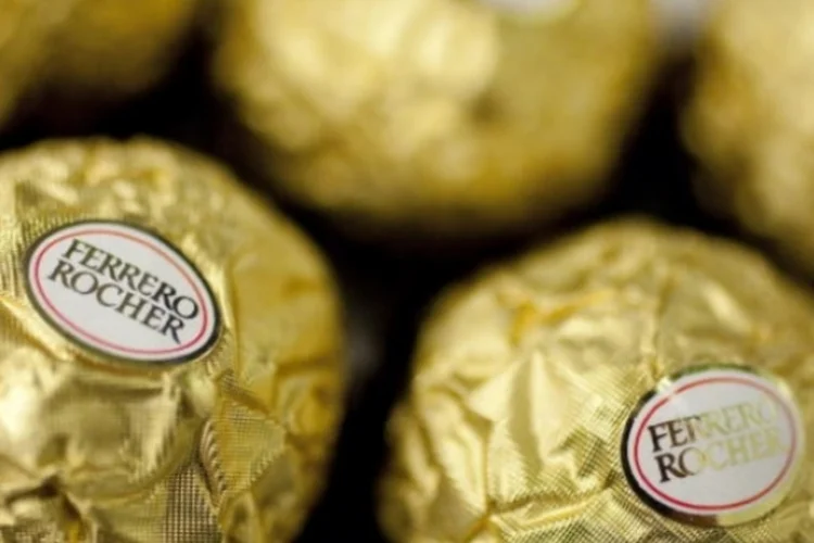 Ferrero: nos períodos de pico, como antes do Natal, 24 milhões de Ferrero Rocher saem da fábrica de Alba todos os dias (Getty Images)