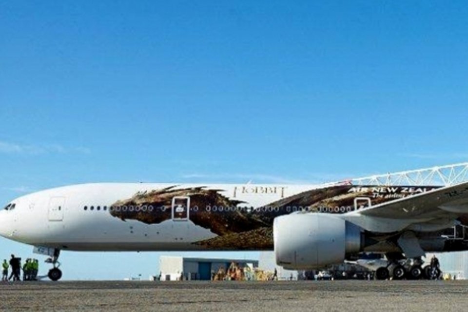 Dragão de O Hobbit voará de verdade  na fuselagem de um Boeing