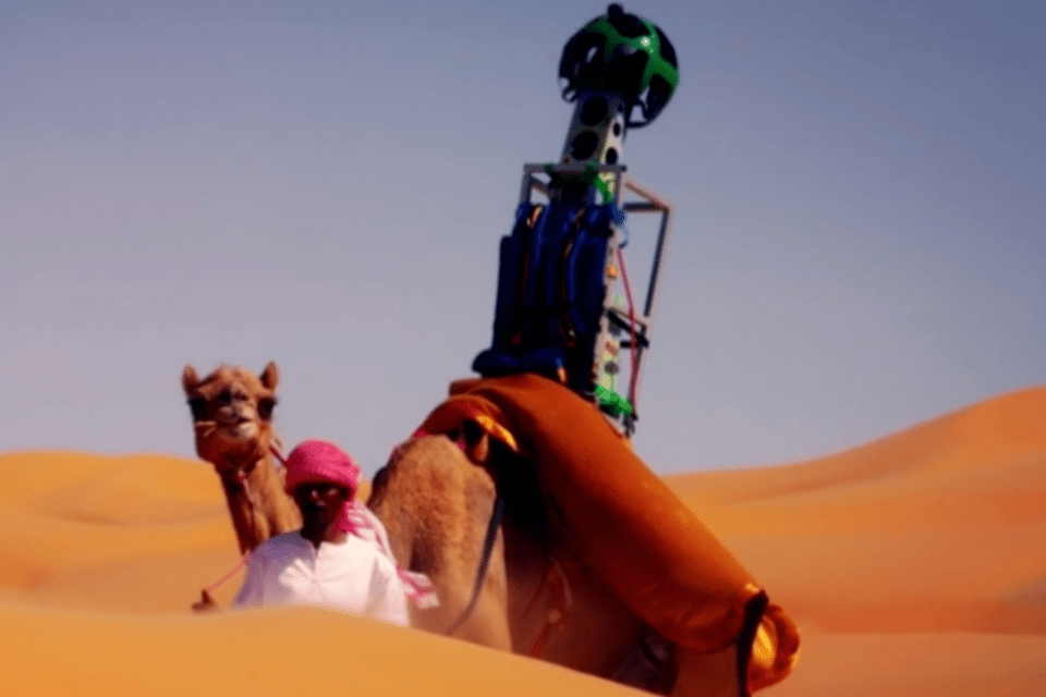 Google coloca câmeras em camelos para incluir deserto da Arábia no Street View
