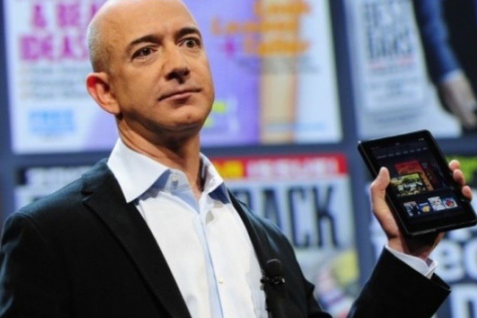 Mercado espera que Bezos apresente novidades à mídia impressa