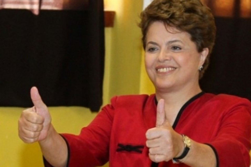 Dilma usa Twitter para celebrar feito inédito do handebol brasileiro