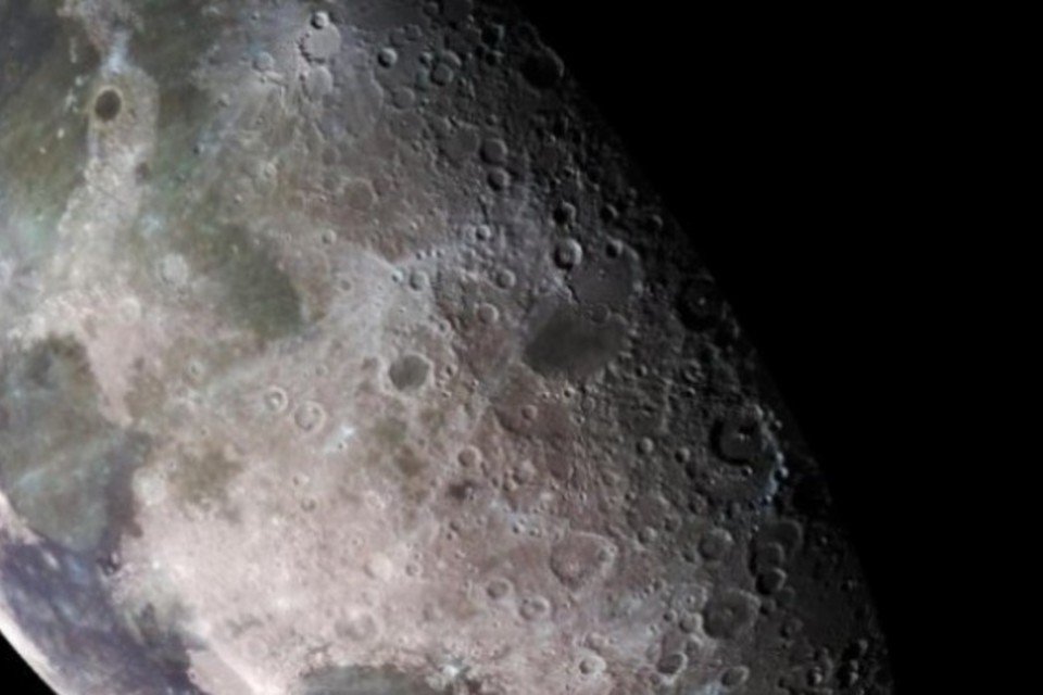 Água lunar é tão antiga quanto a Lua, diz estudo