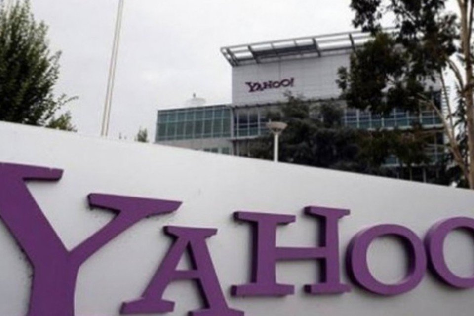 Yahoo! comemora libertação de escritor chinês preso em 2005