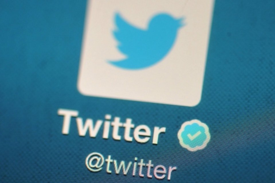 Ações do Twitter tem alta após parcerias com aplicativos e sites