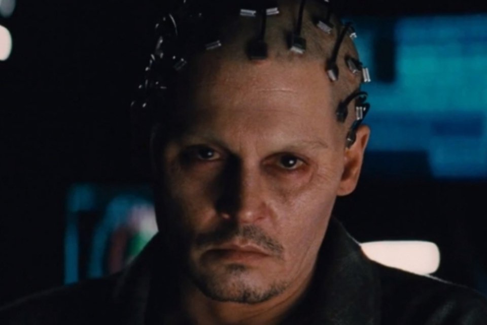 Johnny Depp vive cientista em 'Transcendence - A Revolução'