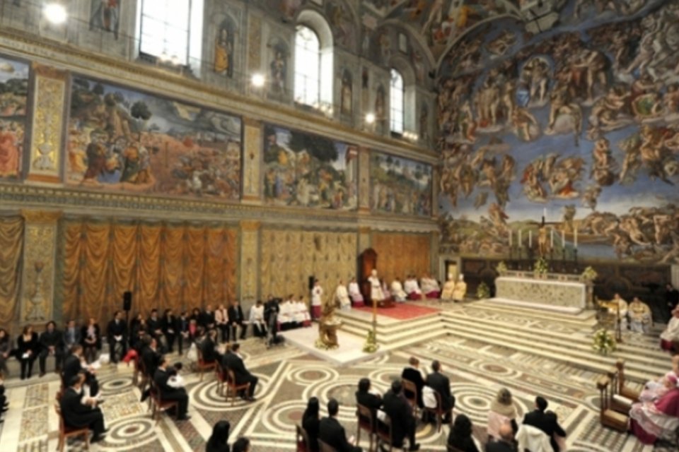 Vaticano vai proteger afrescos de Michelangelo na Capela Sistina