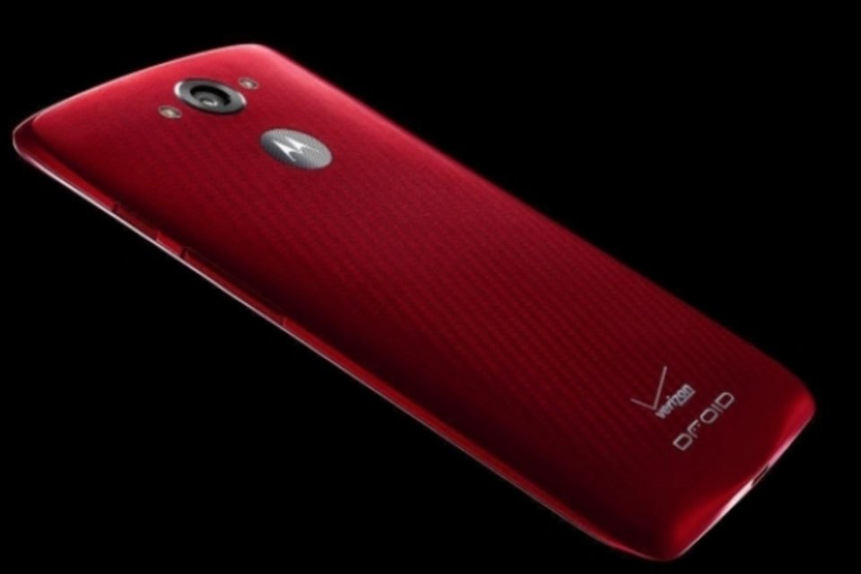 Motorola Droid Turbo aparece em Twitter de operadora americana