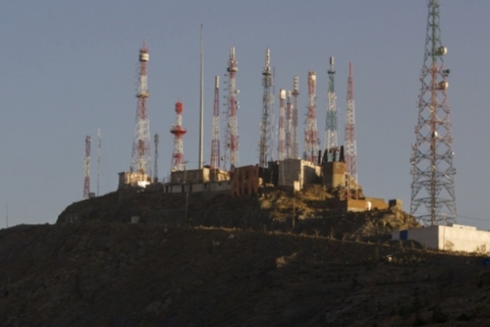 EUA rastreiam centenas de milhões de celulares por dia, diz jornal
