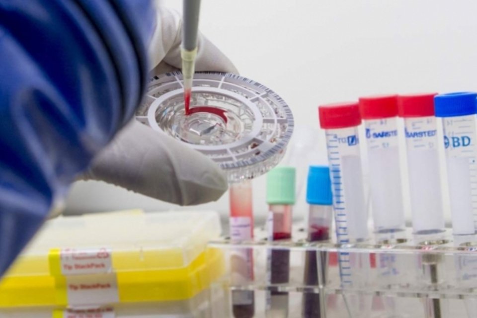 Para cientistas, burocracia trava pesquisas clínicas no Brasil