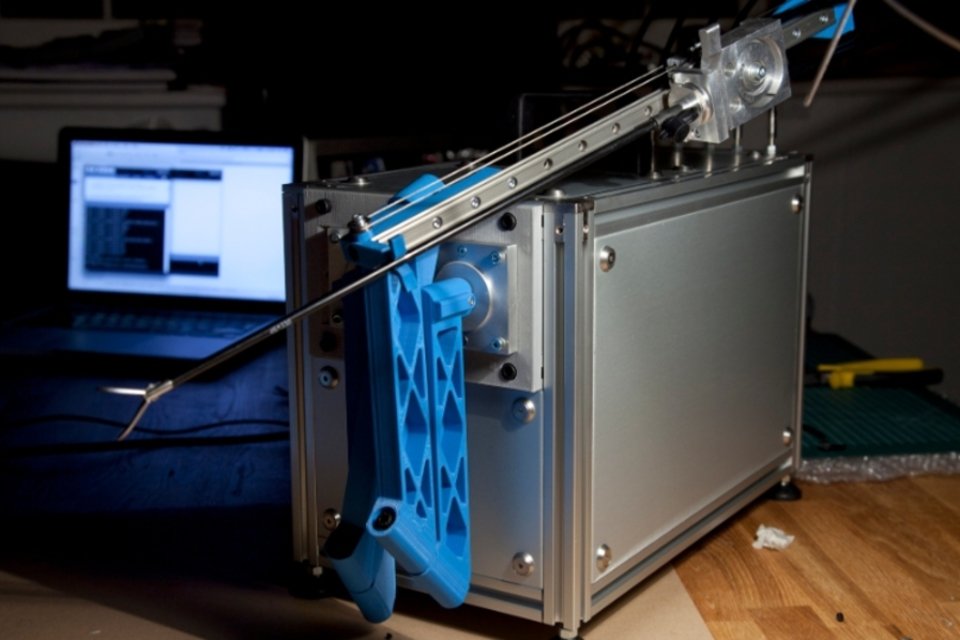 Com braços impressos em 3D, robô open source quer reduzir custos de cirurgias
