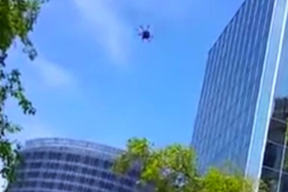 Drone misterioso faz chover dinheiro sobre parque nos Estados Unidos