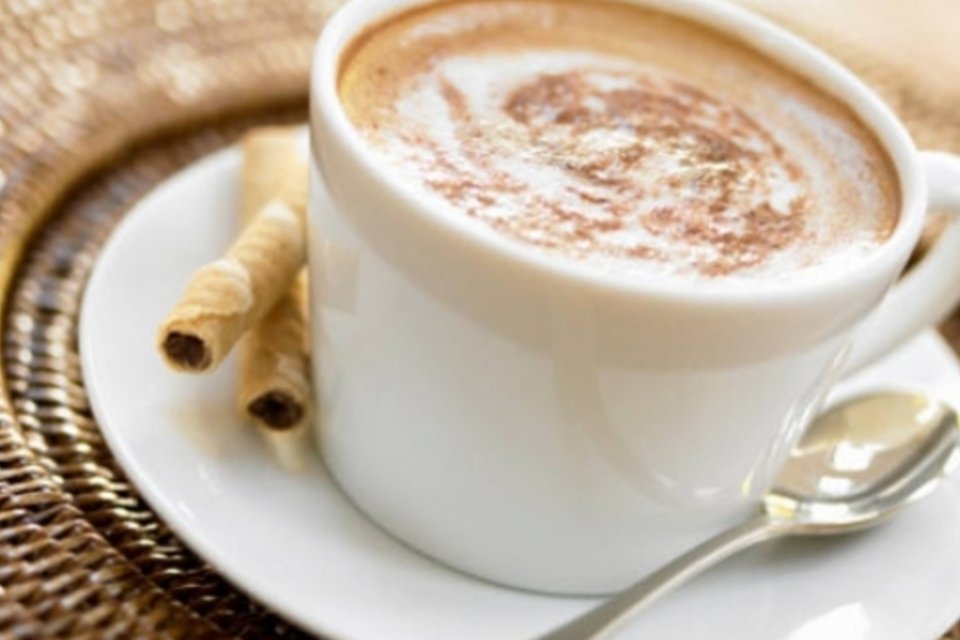 Café aumenta a possibilidade de sobrevivência ao câncer de intestino, diz estudo