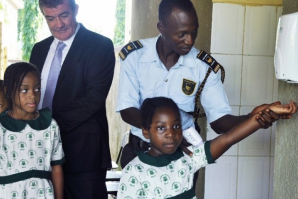 Ebola: doença infectou uma em cada cinco crianças, diz Unicef