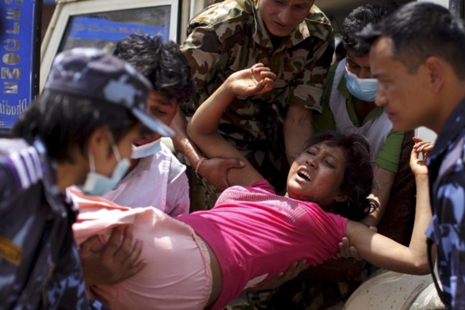 Google e Facebook se juntam à Cruz Vermelha para achar desaparecidos no Nepal