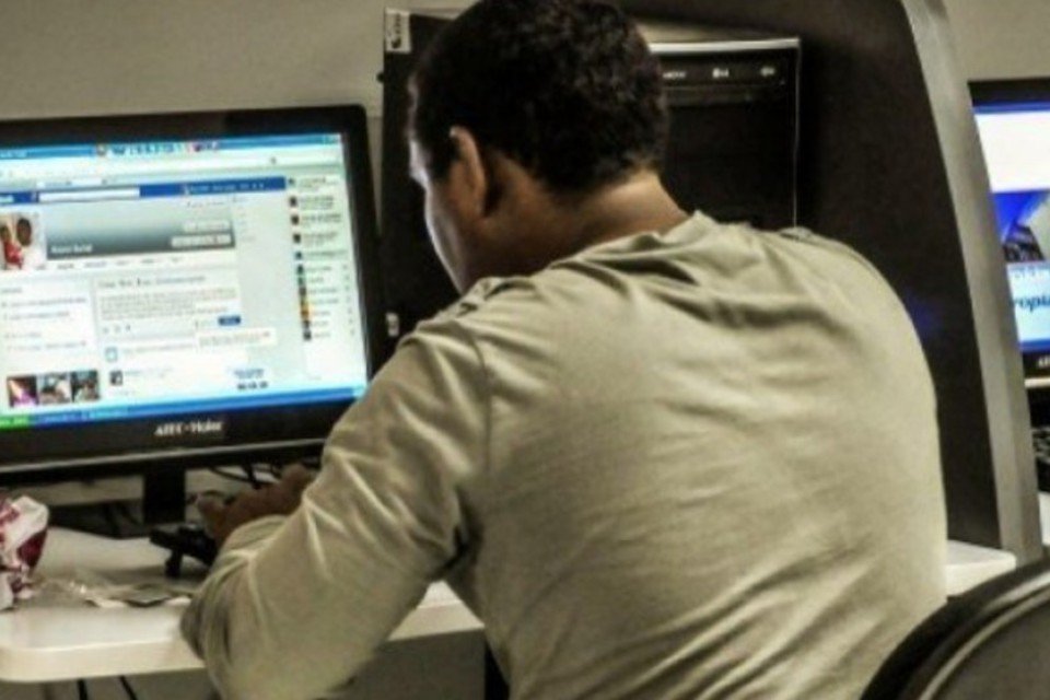 Setor privado cubano tem acesso a serviços bancários na internet pela primeira vez