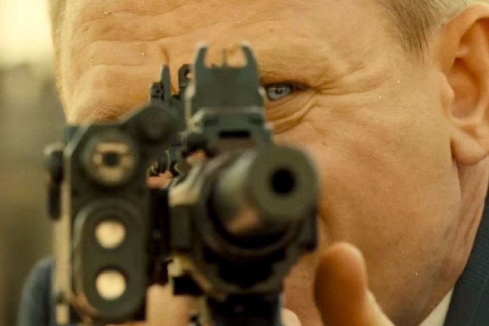 James Bond está de volta em novo trailer de "007 contra Spectre"