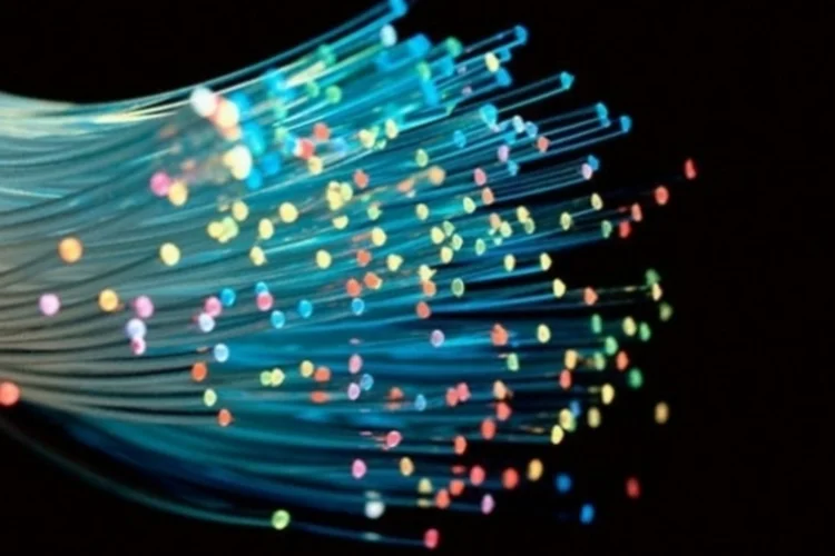 Fibra ótica: futuro do setor e da Oi passam por esses tubinhos que atraem bilhões de investimentos (Reprodução/Reprodução)