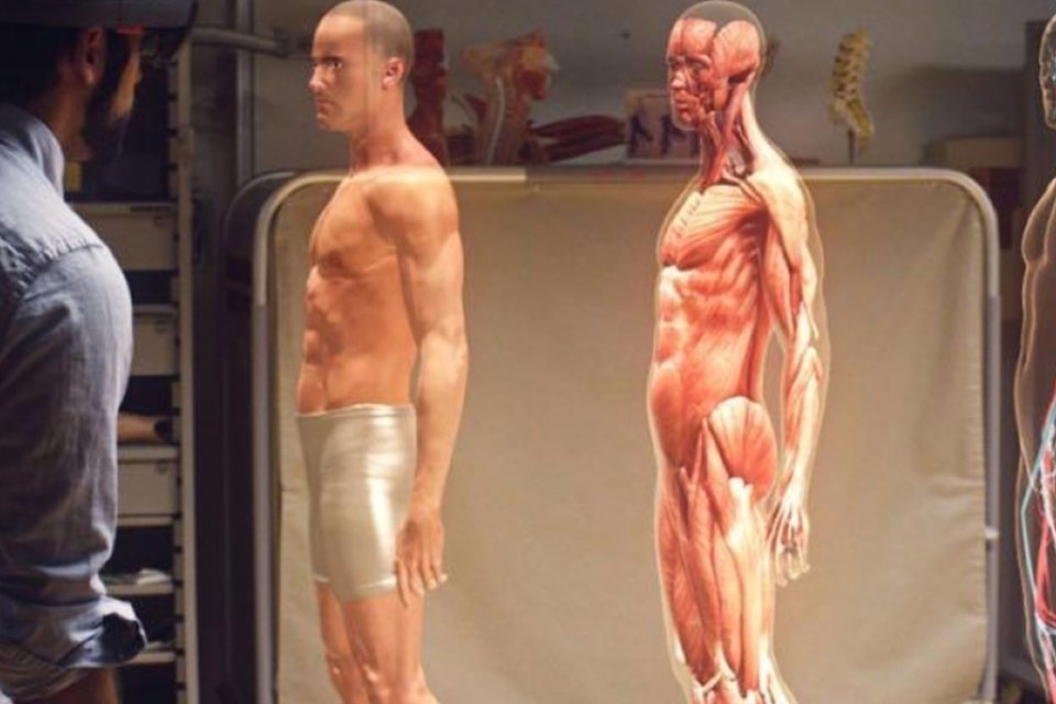 Vídeo mostra como Microsoft quer usar a holografia para ensinar medicina
