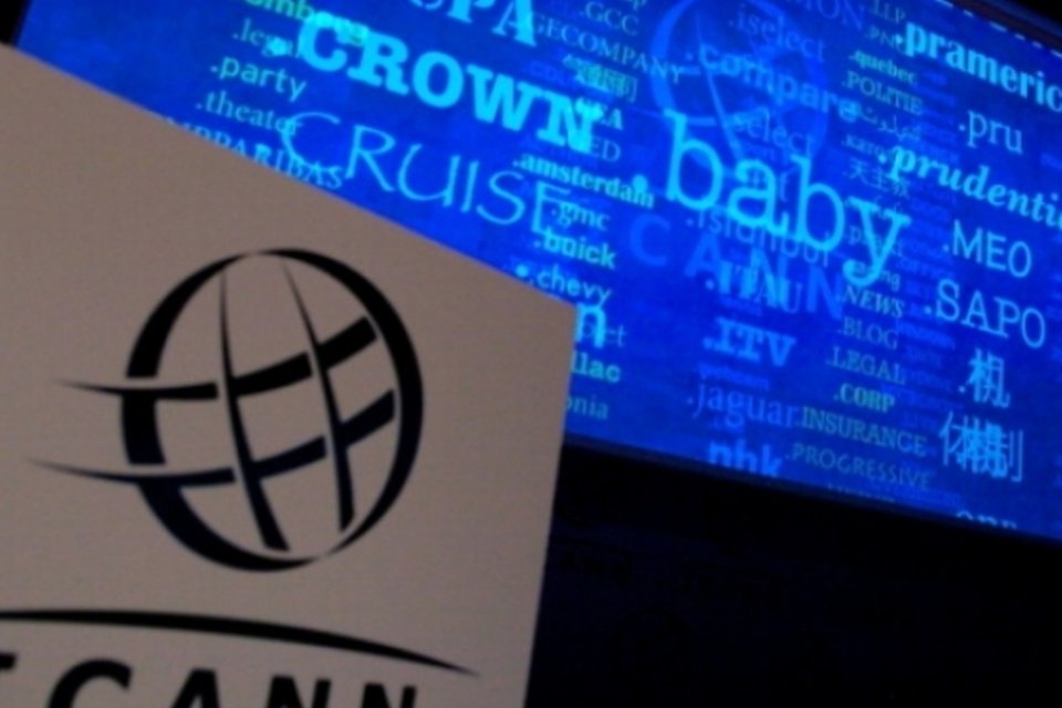 EUA prorrogam papel de vigilância da internet