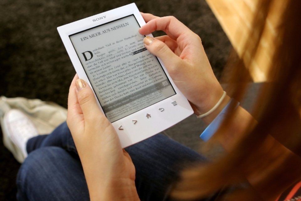 Amazon vai pagar autores conforme o número de páginas que pessoas leem no Kindle