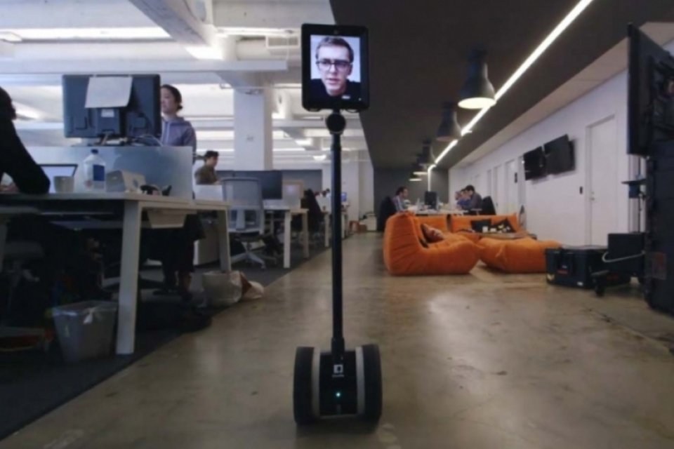 Veja como seria trabalhar remotamente usando um robô de telepresença
