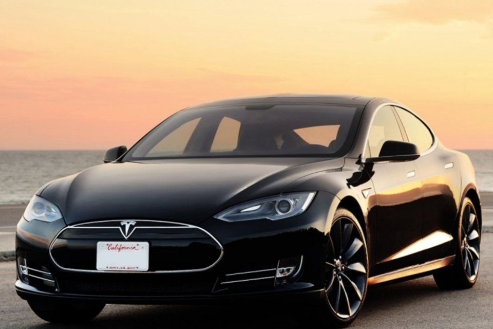 Tesla quase foi vendida para o Google em 2013, diz Bloomberg