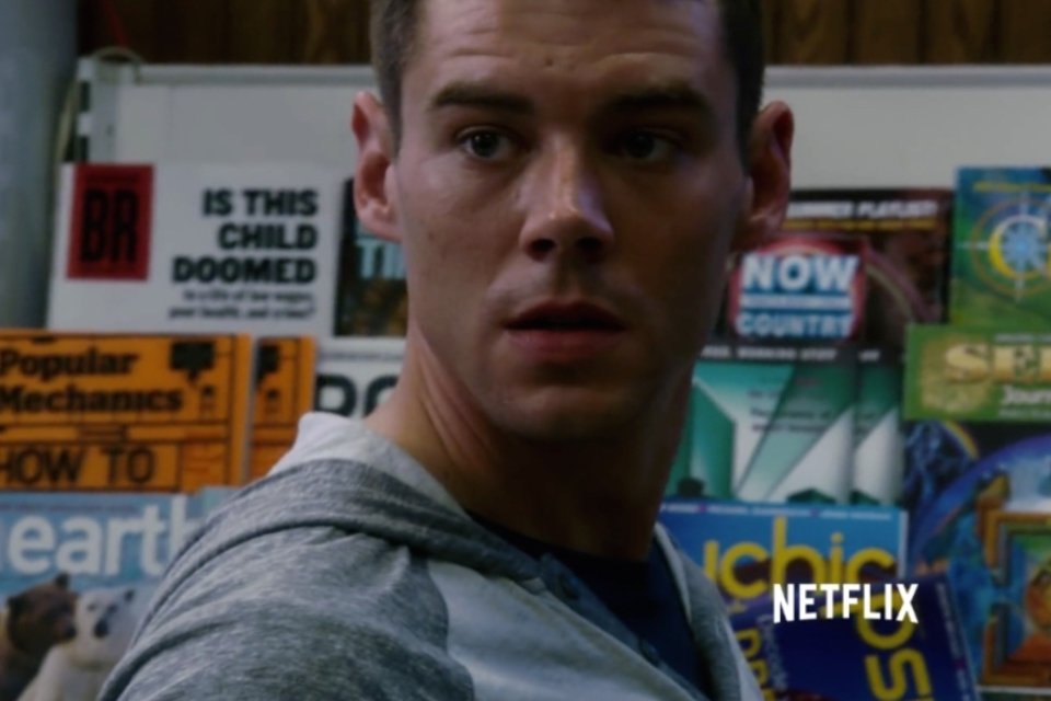"Não fizemos um programa para críticos", diz Brian J. Smith de Sense8, nova série da Netflix