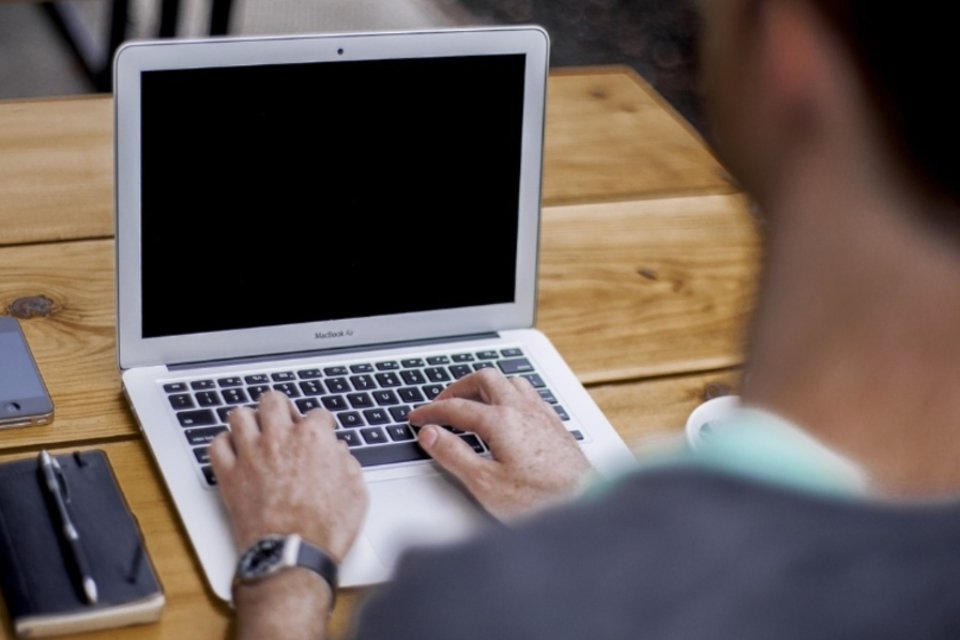 Governo brasileiro lança programa de apoio a desenvolvedores de software