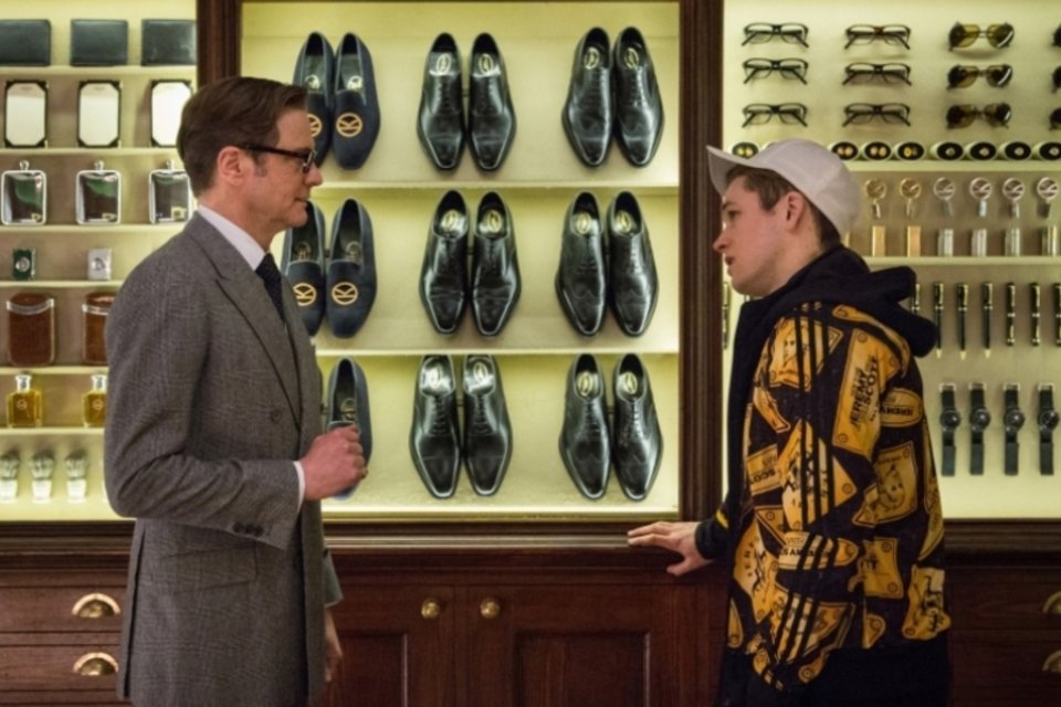 Kingsman é uma caricatura exageradamente violenta dos filmes de agentes secretos