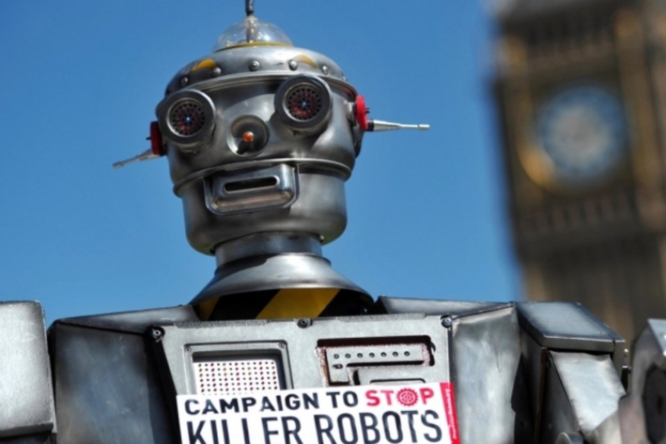 Seres humanos não conseguirão controlar robôs assassinos, diz relatório internacional