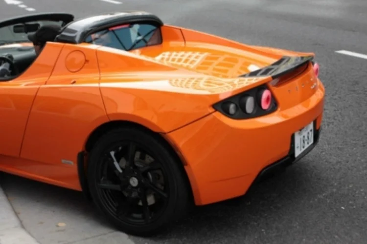 Tesla (Wikimedia Commons)