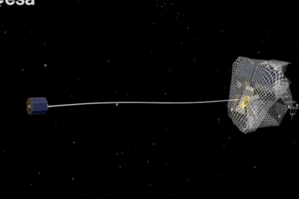 Agência Espacial Européia irá usar redes gigantes para limpar lixo espacial