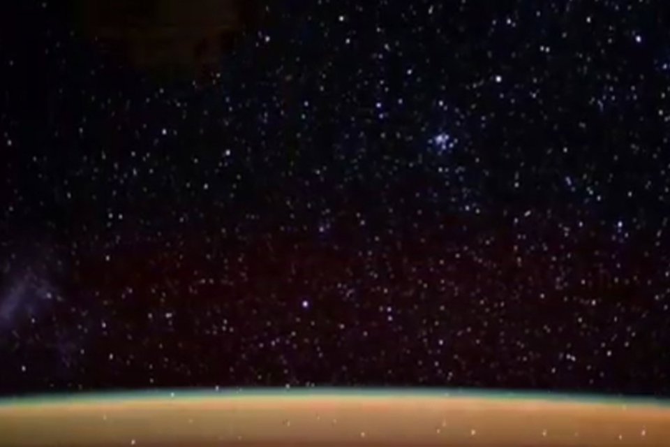 Vídeo feito por astronauta da NASA mostra vista impressionante do céu