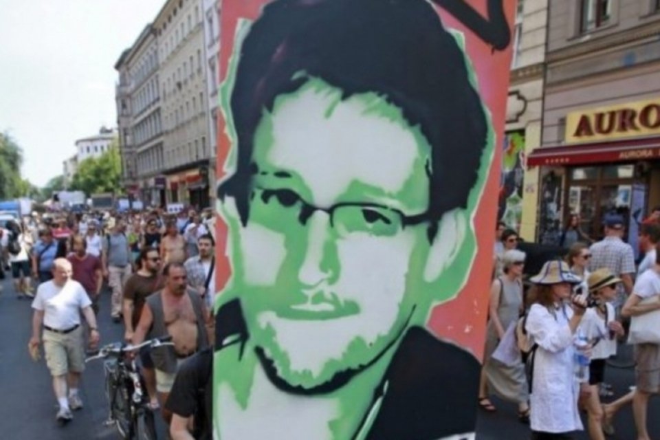 EUA supostamente ameaçaram Alemanha por possível asilo político a Edward Snowden