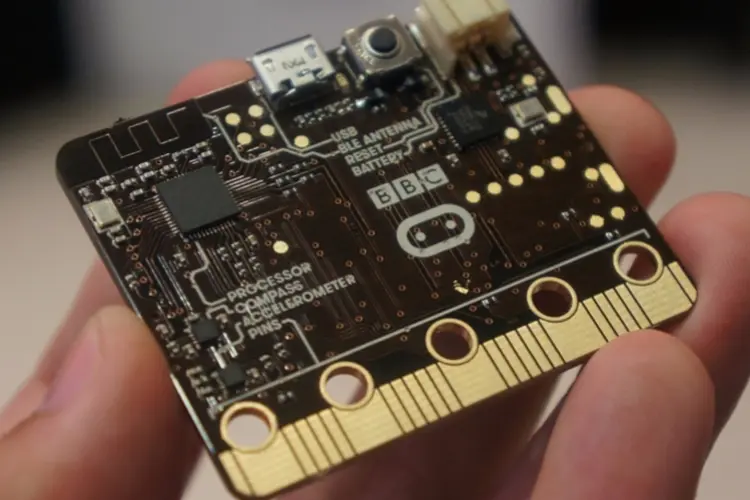 Micro:bit (Divulgação/BBC)