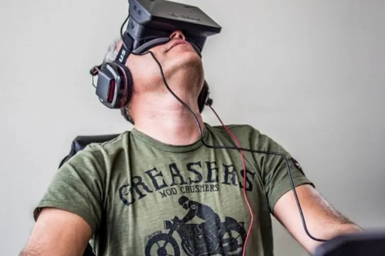 Oculus Rift  (Wikimedia Commons)